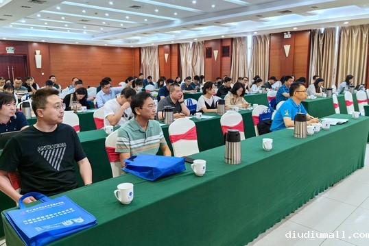各成员学校委员、相关专业负责人、骨干教师等80多位代表参加活动